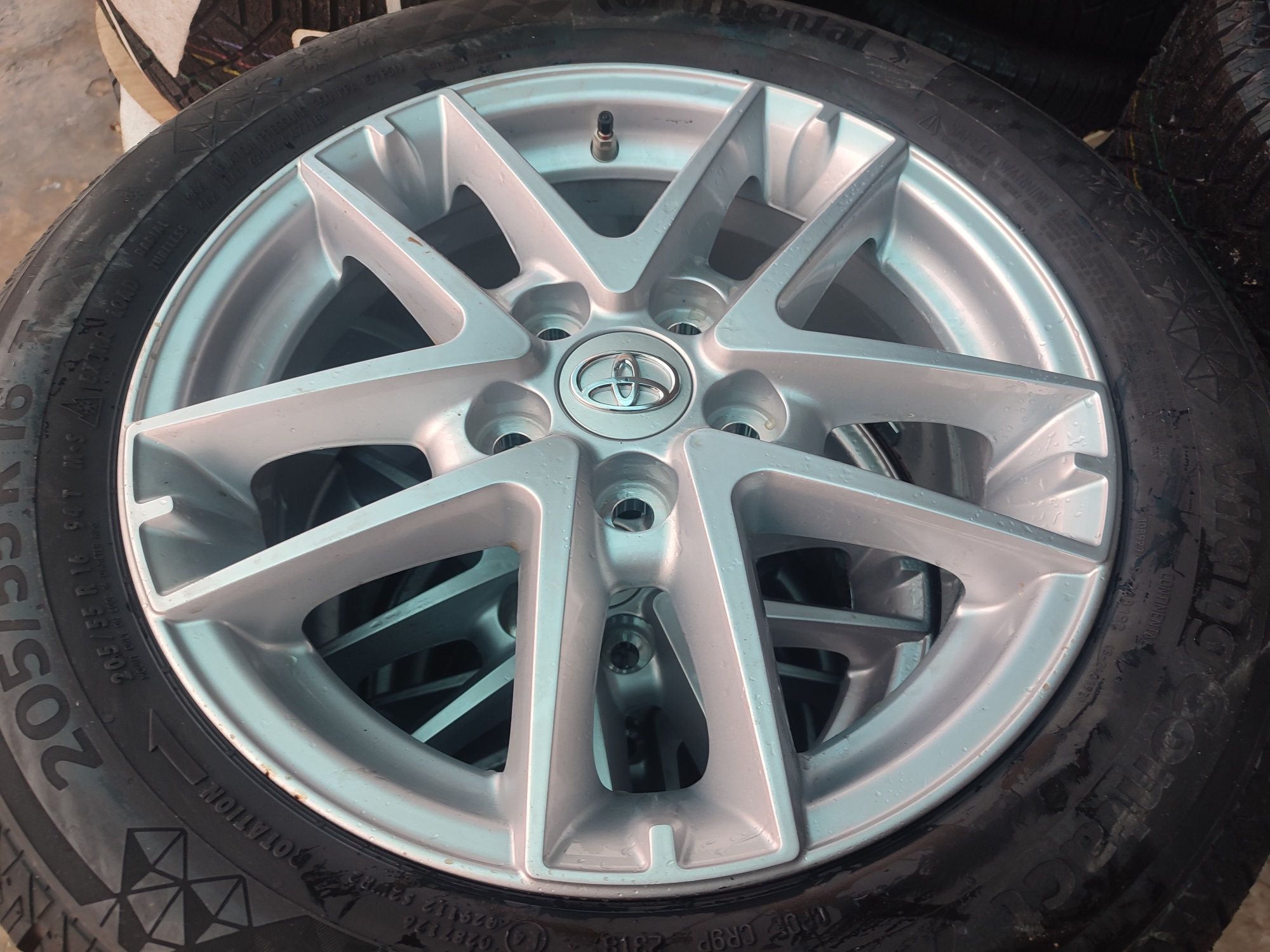 16" оригинални алуминиеви джанти за Toyota Corolla/Auris...