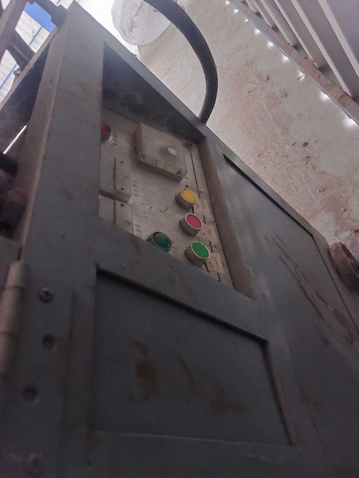 Преса за екобрикети пиникей