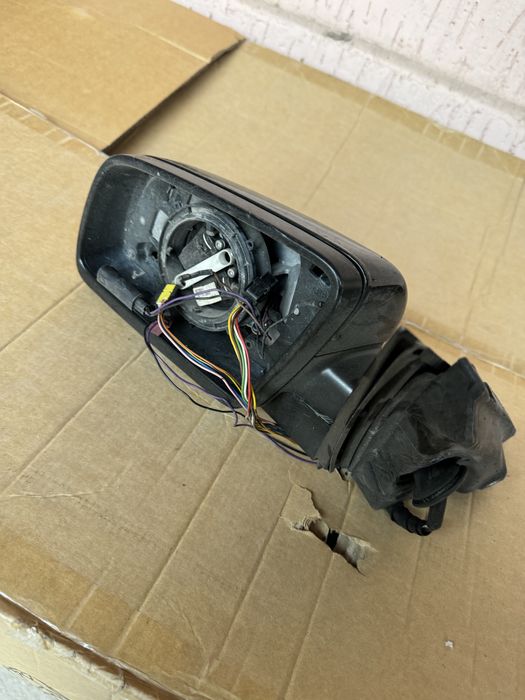 Боковые зеркало bmw e60