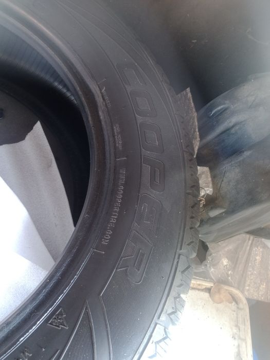 Продавам 2 бр гуми 245/60/18