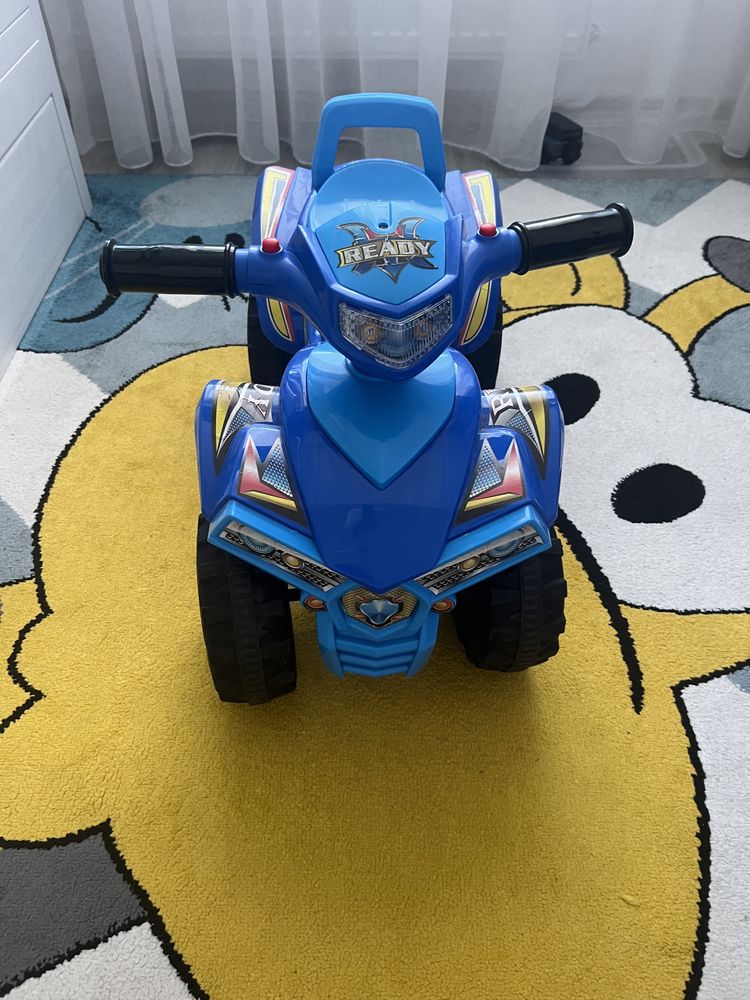 ATV Ride-on de jucărie