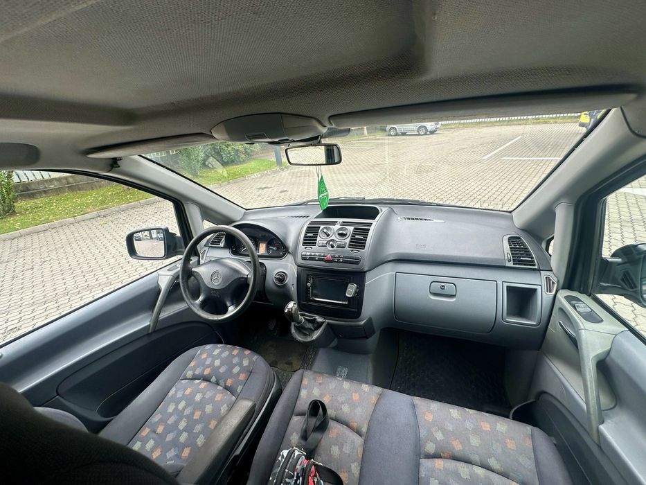Mercedes vito 111cdi 2010 usi laterale lung 8+1 locuri