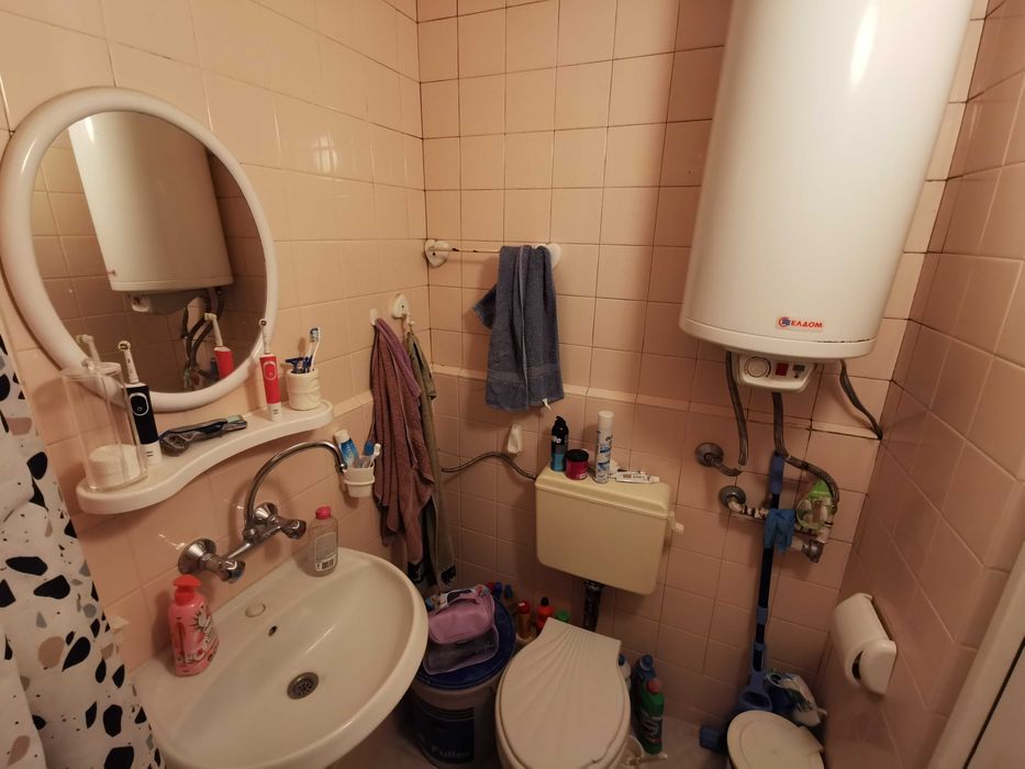 Продавам 2 стаен апартамент Хасково