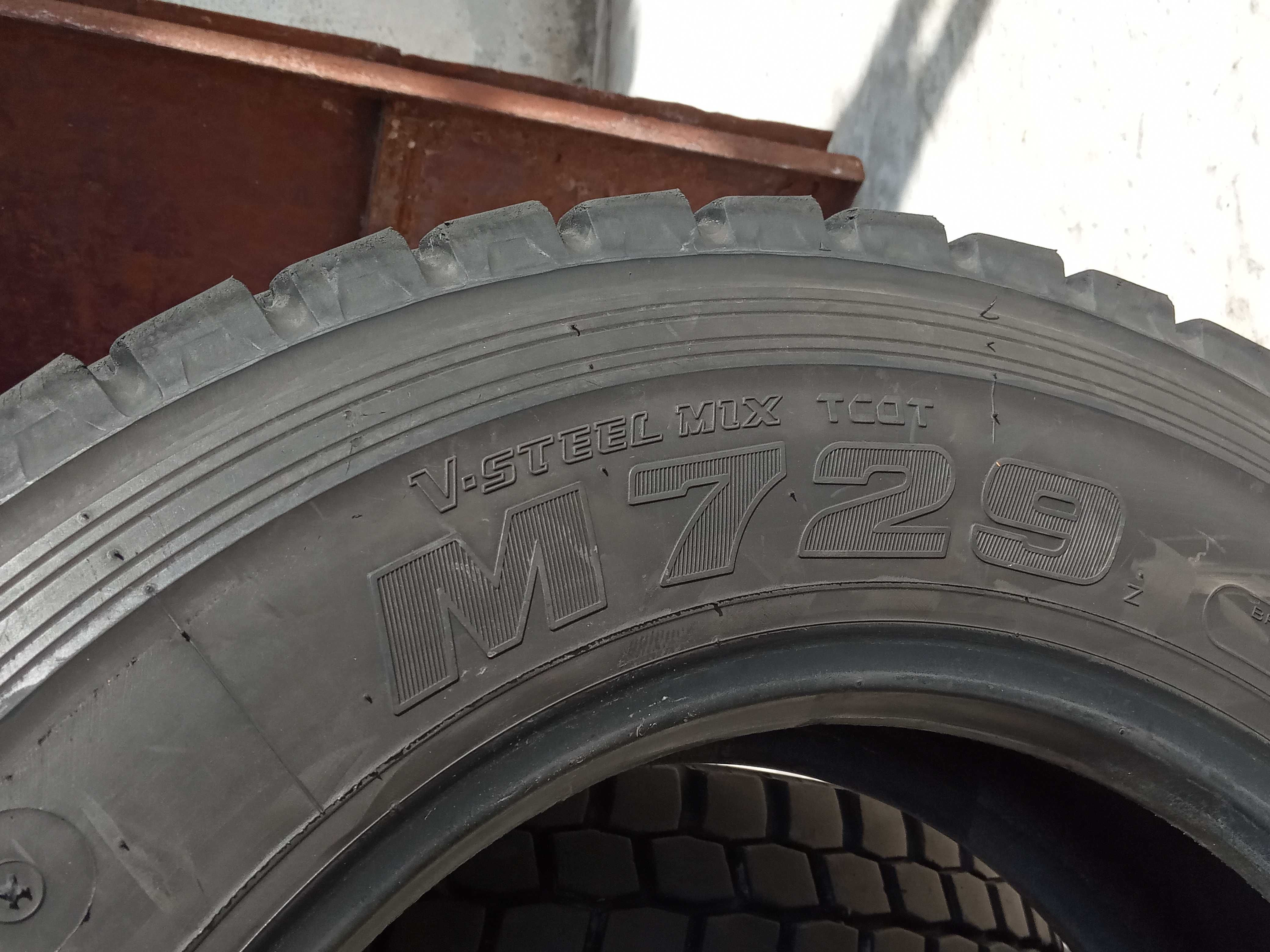 2 гуми 205/75R17.5 Bridgestone M729 124/122M M+S 12PR Made in Japan