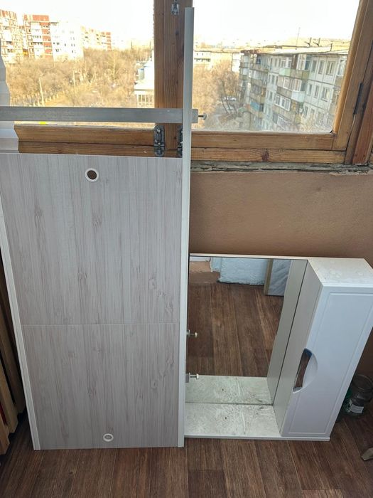 Продаётся экран в ванную и зеркало