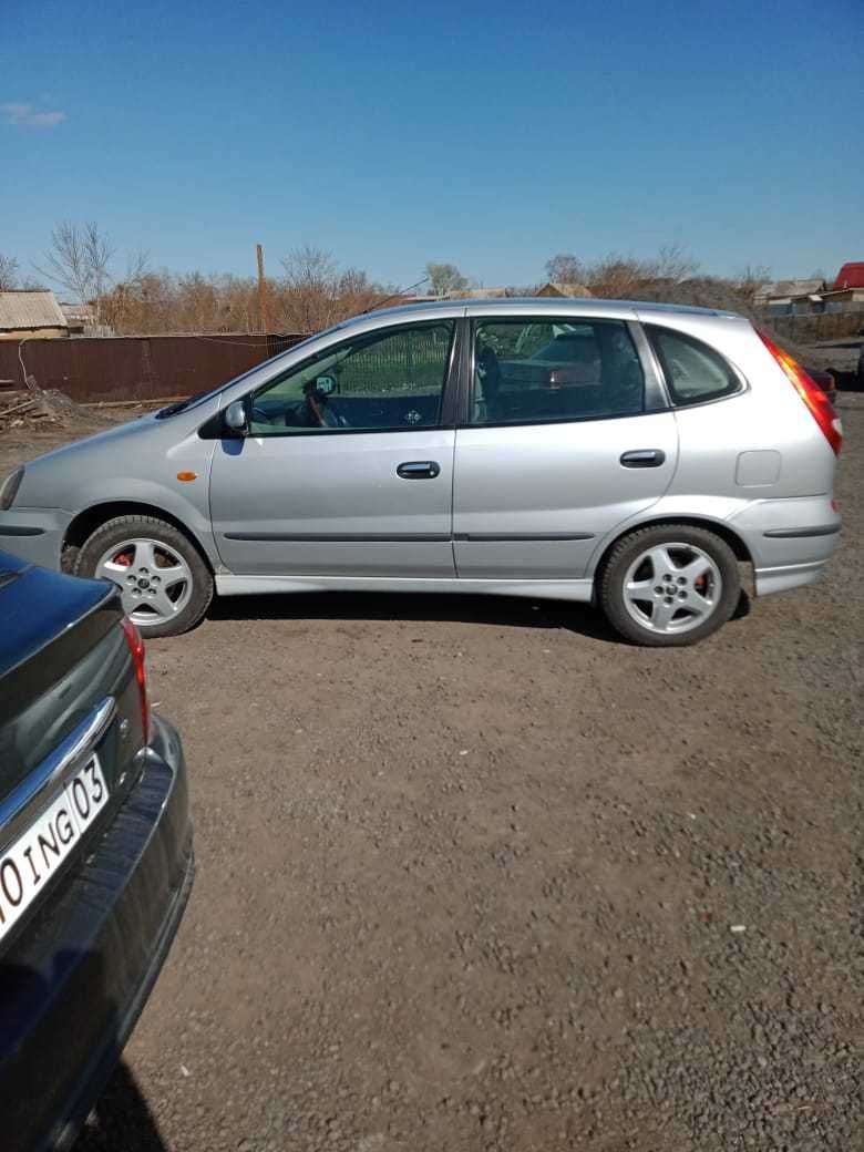 nissan almera tino