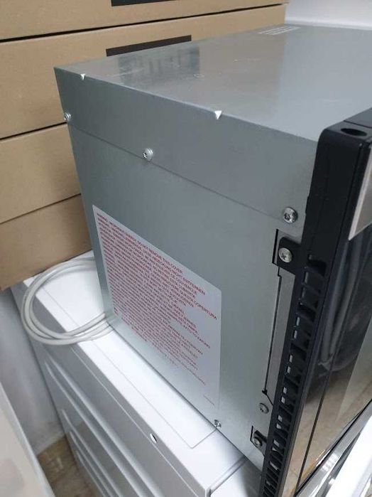 17L - Miele M8151-2 Микровълнова Фурна с Грил за вграждане