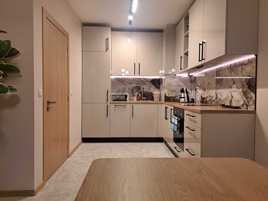 Нов двустаен, обзаведен, под наем - интернет, климатик, паркомясто