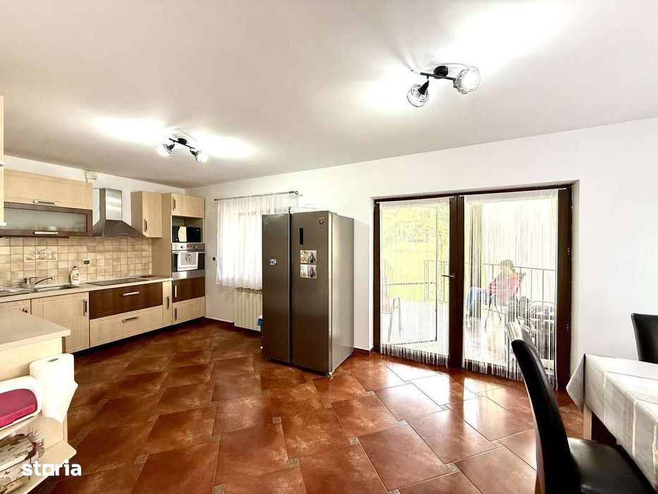 Casă individuală 170 mp cu garaj, 900 mp teren la 2 minute de Tribunal