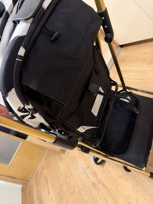 Chipolino Twister лятна количка