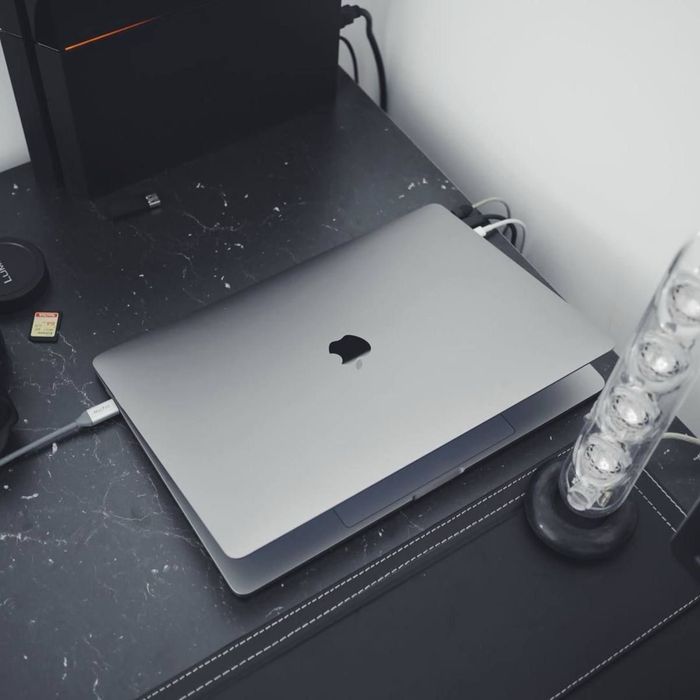 Macbook pro 2018 15’5-inch 32/1024  gb xolati 10/10 profesonal macbook