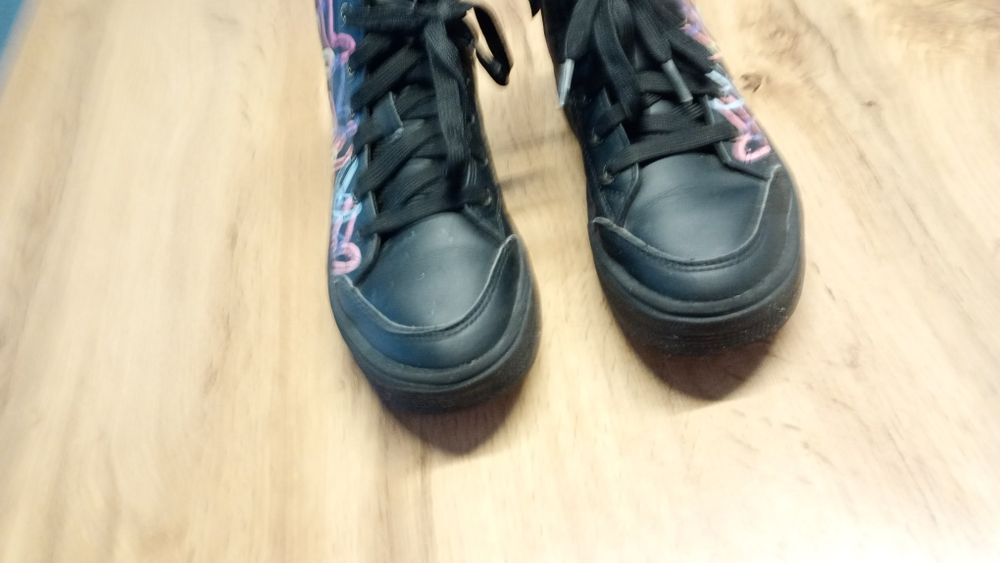 Ghete fetițe Skechers mărimea 33