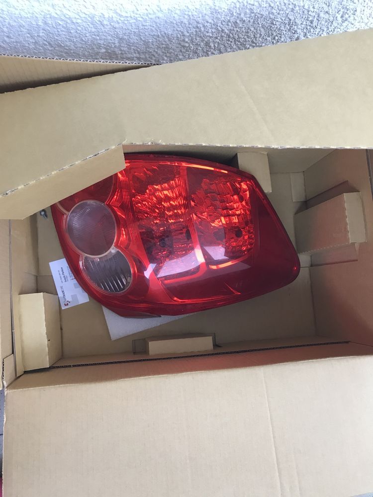 Оригинални!!! Стоп за тойота Toyota Auris 1,6 I / 2010/ ляв/ десен
