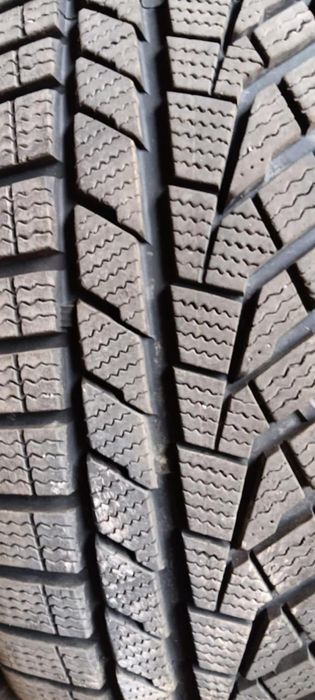 Зимни гуми Sailun  235/60 R18