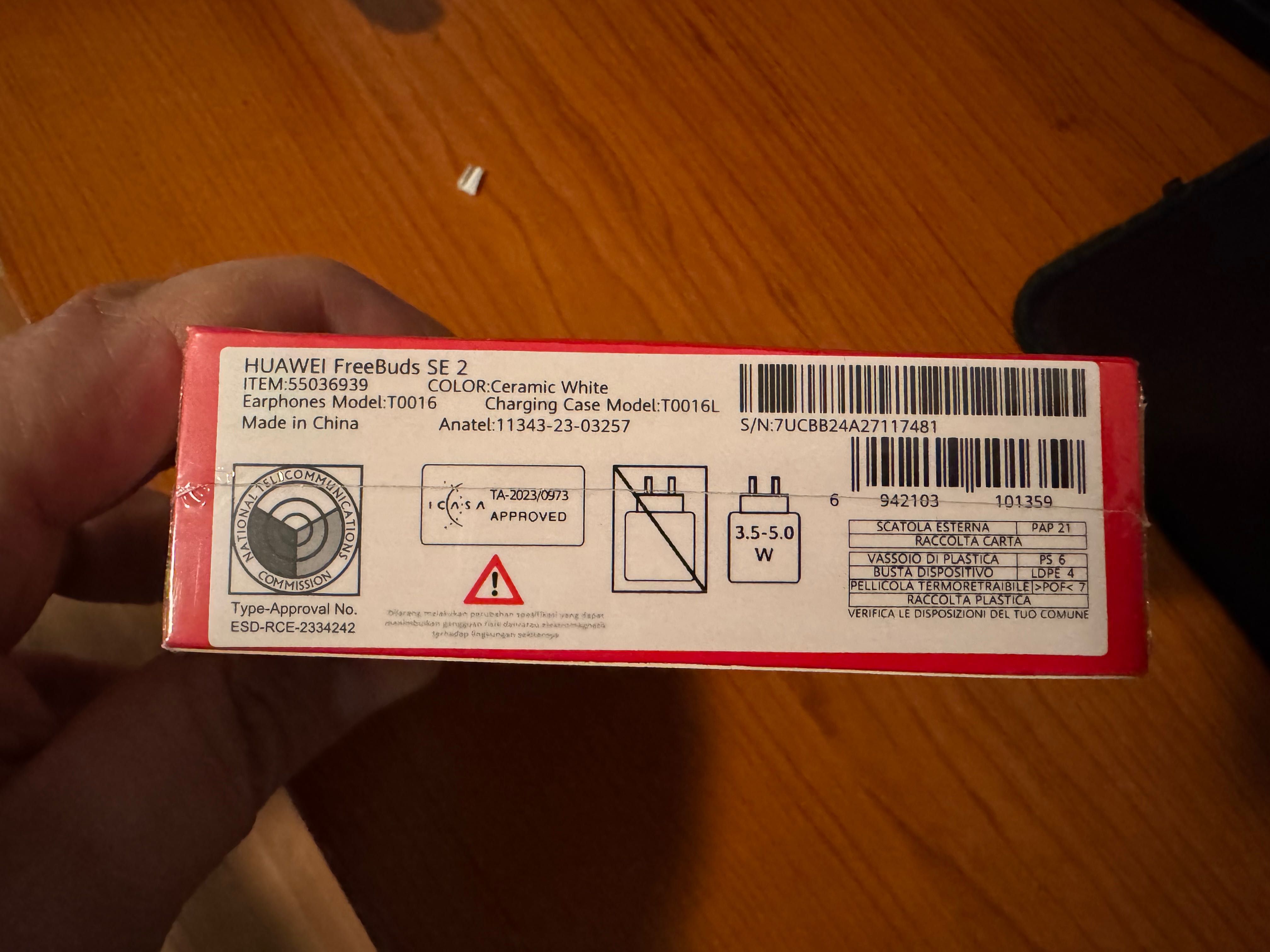 Чисто нови запечатани Безжични слушалки huawei freebuds se 2