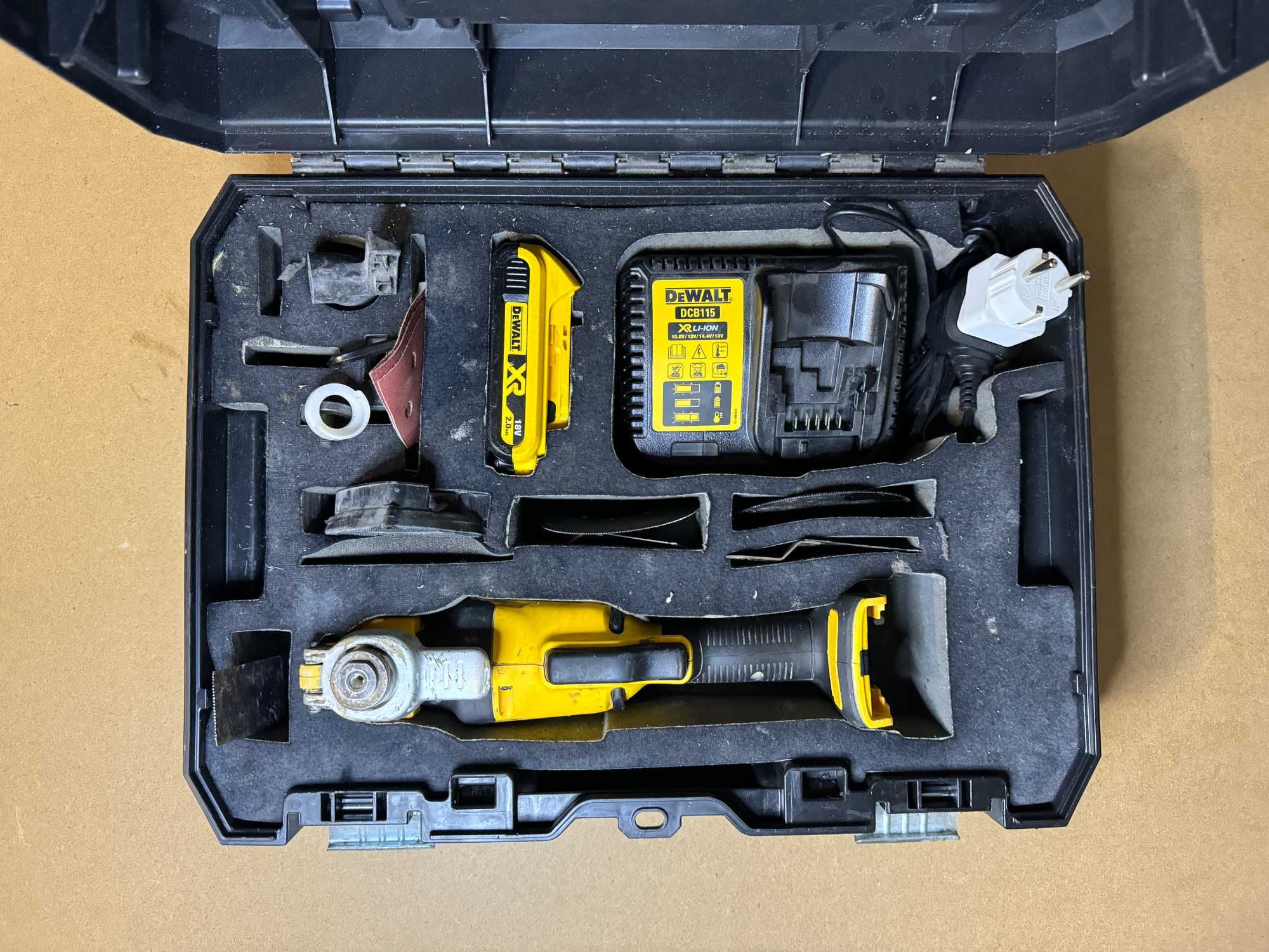 Dewalt Мултифункционален Инструмент DCS355 Комплект