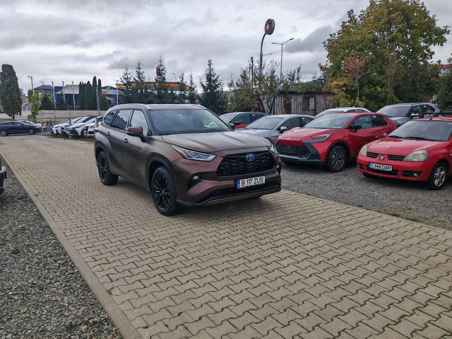 Toyota Highlander Highlander Luxury 4x4 TVA deductibil stare noua