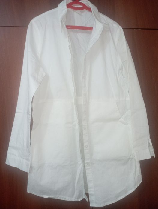 Oq kostyum kiyilmagan