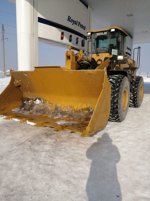 Услуги погрузчика,  манипулятора и грузовых автомобилей