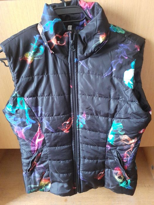 Дамски елек 2 броя за 10 лв общо