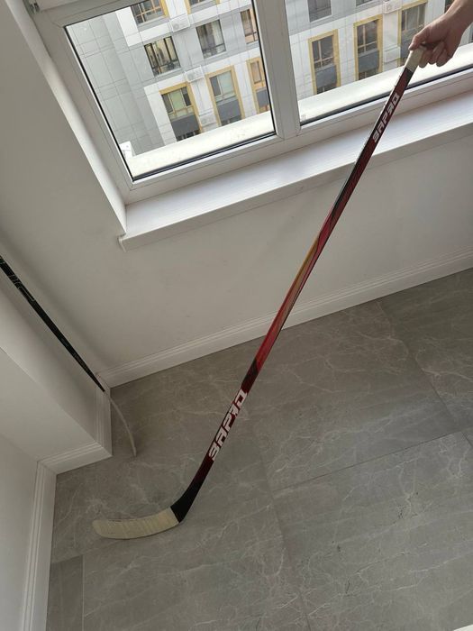 Клюшка хоккейная Заряд б/у