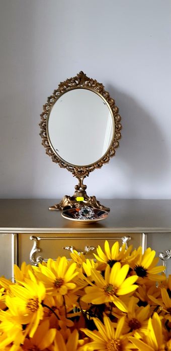 Oglindă veche din bronz