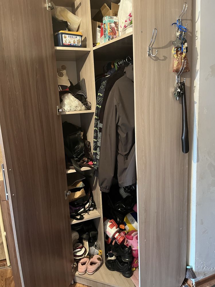 Продам   прихожую 50 тыс.