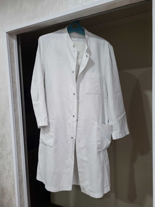 Б/У медицинский халат и штаны — размер 46/48