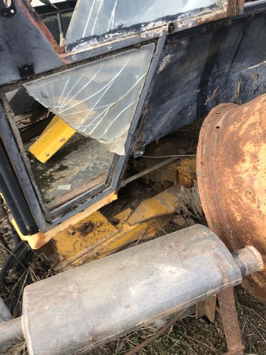 Piesa pentru buldoexcavator Masey ferguson