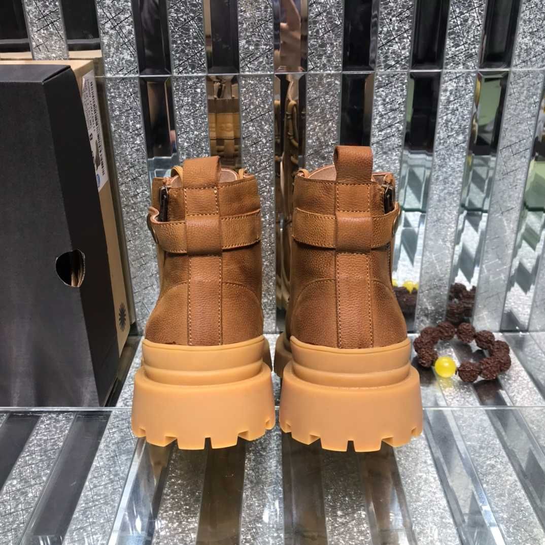 Ghete barbati model 2023 UGG