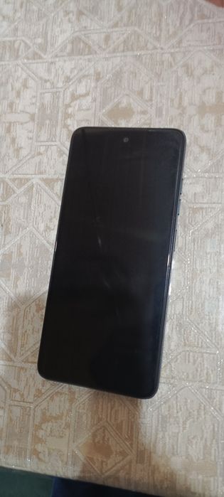 Techno Spark telefoni chetkiy sostoyaniya narxini kelishamiz