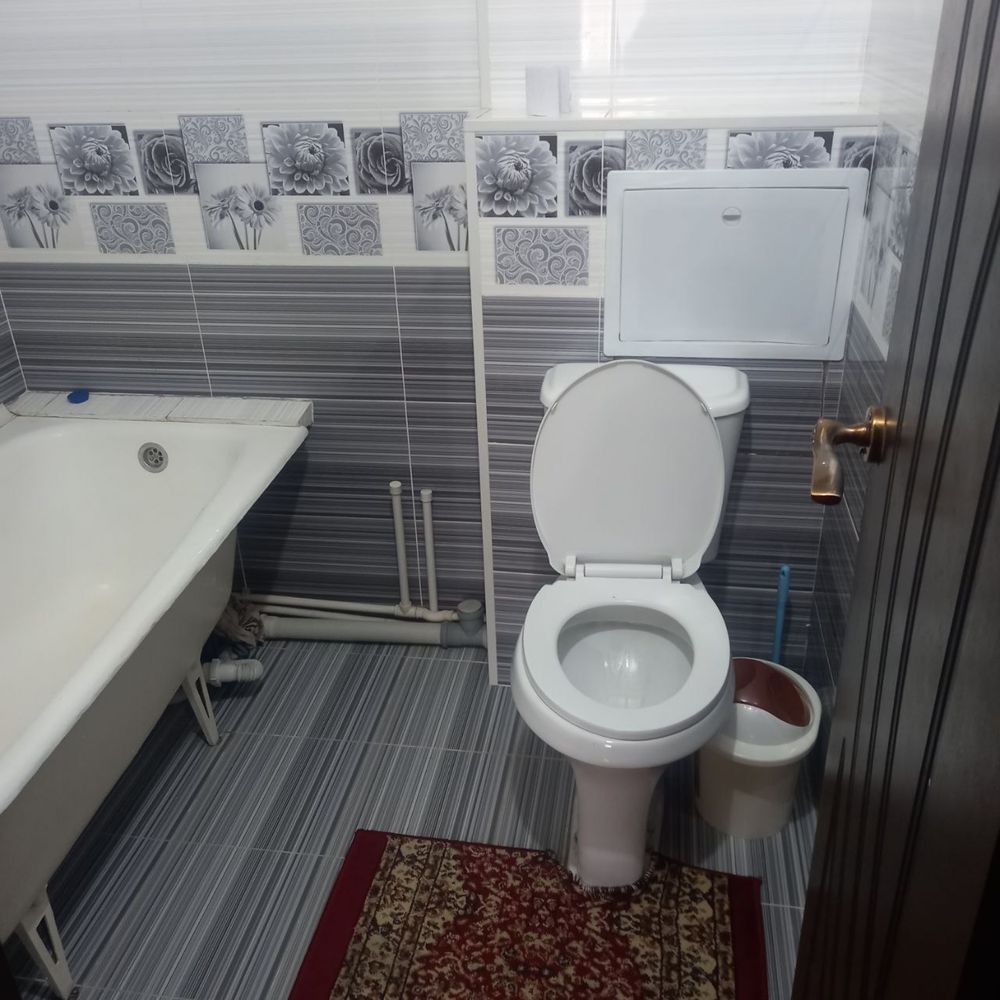 Ijaraga 2 xonali xamma sharoiti bor va shinam uy bor.