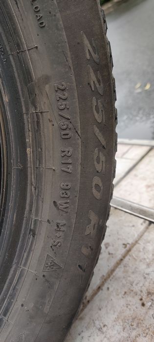 Anvelope continental  și pirelli 225 50 17