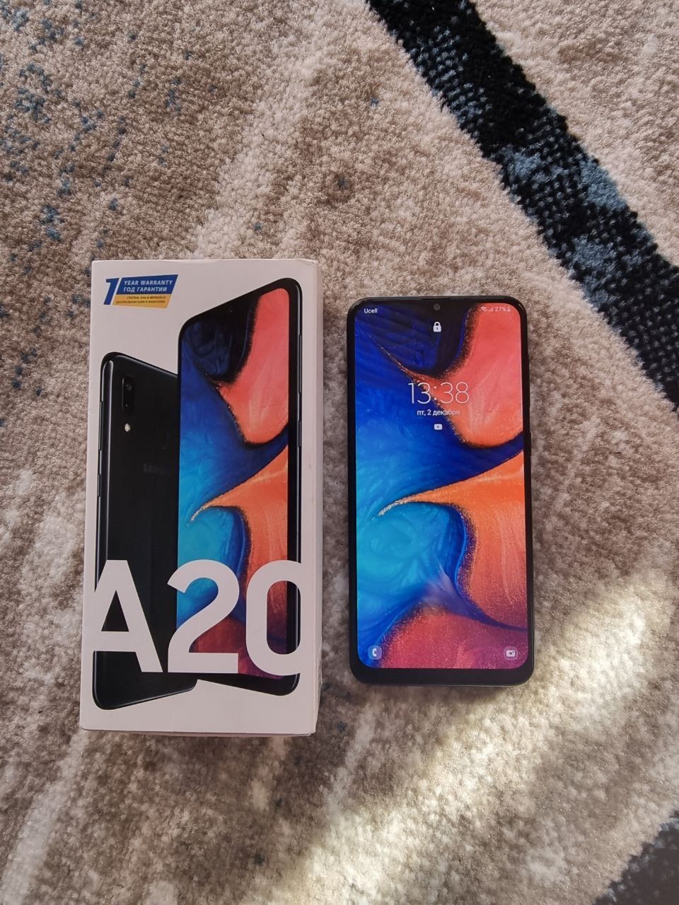 Samsung A20 sotladi