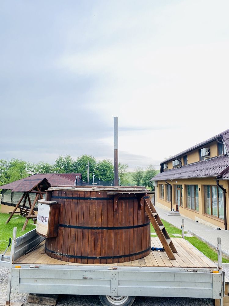 Ciubar cu jacuzzi pe roti de inchiriat  / Ciubar mobil