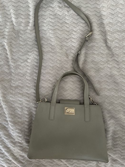 Furla de piele naturala