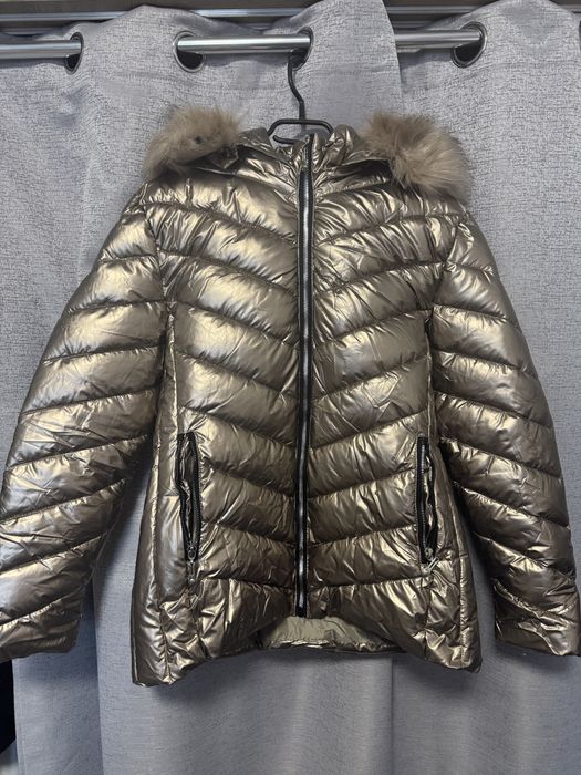 Чисто ново женско златно яке