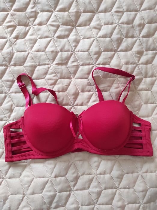 Красиво дамско бельо