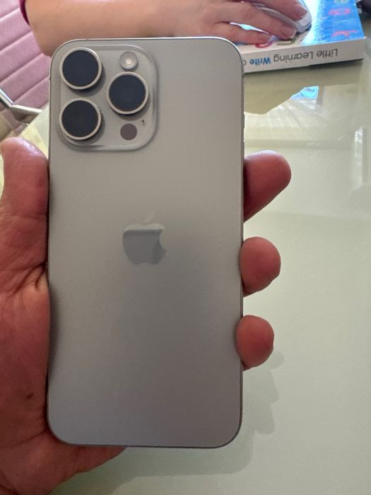 Продаю iPhone 15 Pro Max по отлично цене