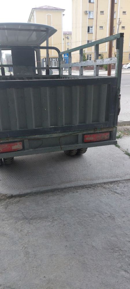 Мотоцикл лочин сотилади