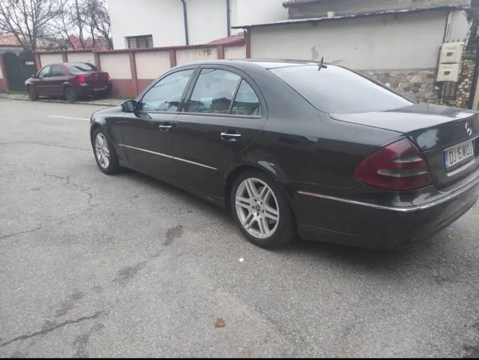 Vând sau schimb Mercedes E class 2.7 diesel
