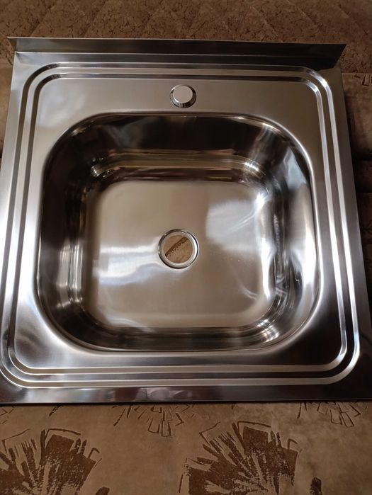 Мойка кухонная  накладная нержавеющая