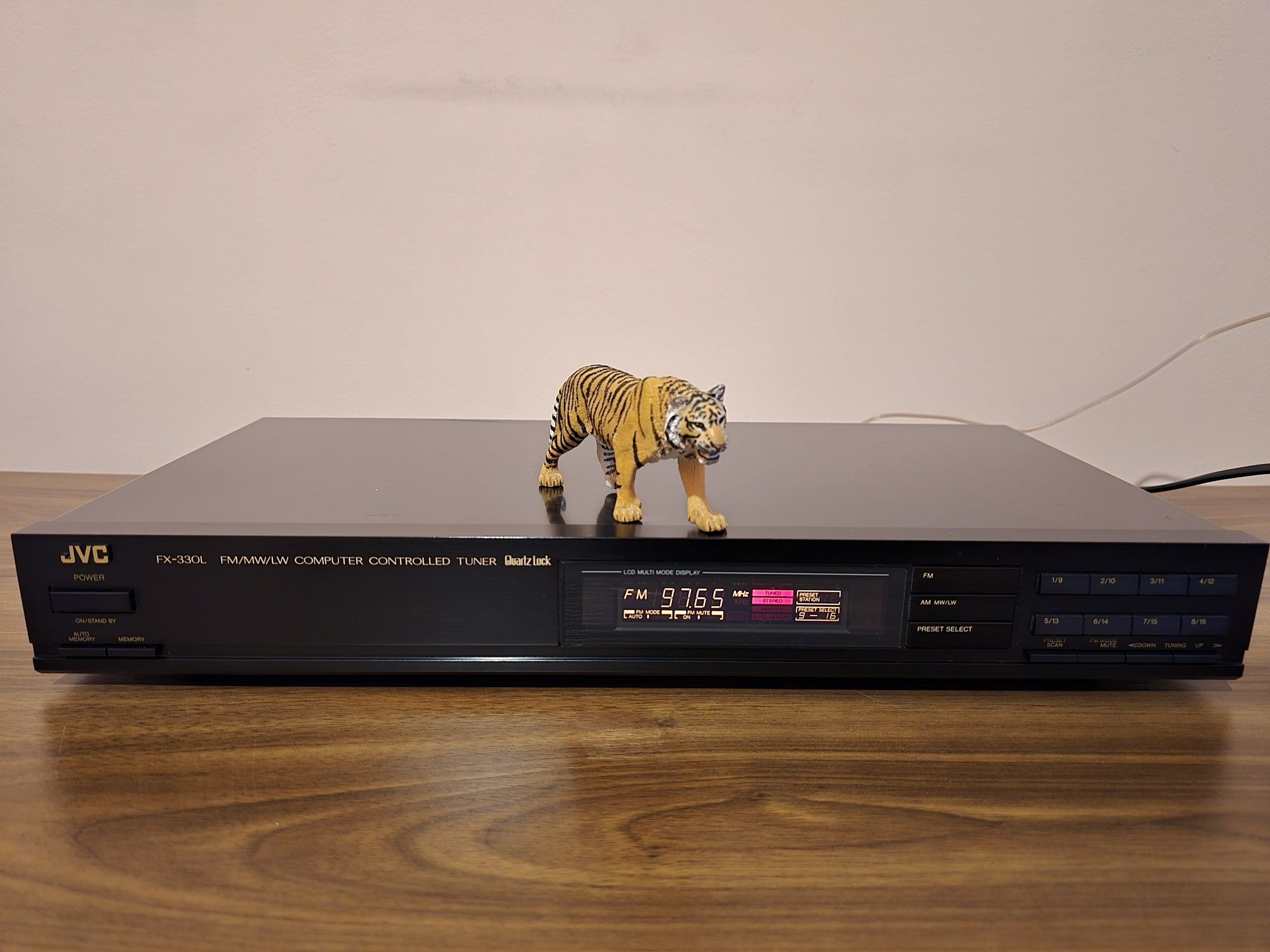 Jvc FX-330L. Tuner de excepție. Recepție de vis. Japan. Preț fix !