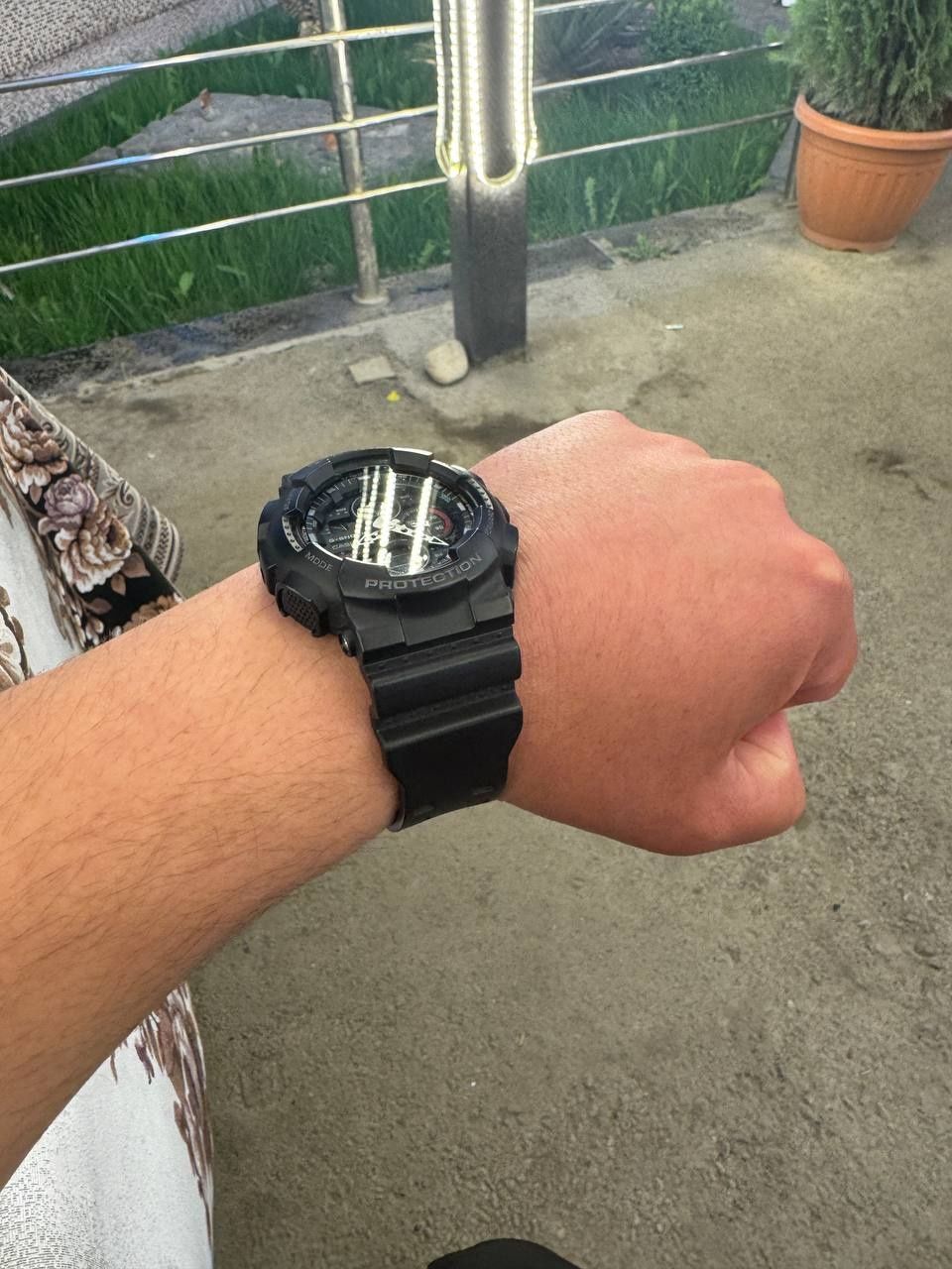 G-SHOCK soat orginal 100% oborib tekshirtirib koraslar ozgina kami bor