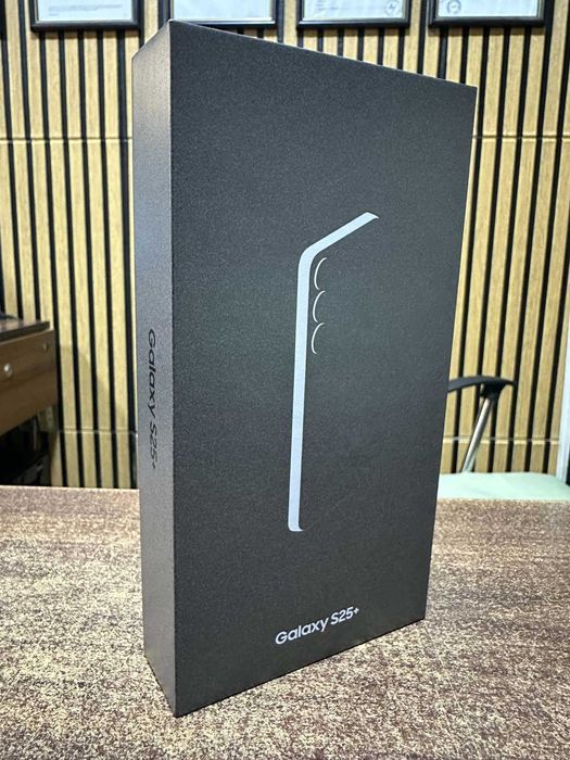 НОВ Samsung Galaxy S25 Plus 5G 512GB Silever Shadow / Запечатан