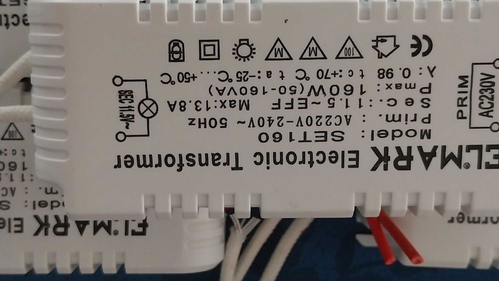 Продавам комплект трафове с лунички и осветителни тела за вгаждане