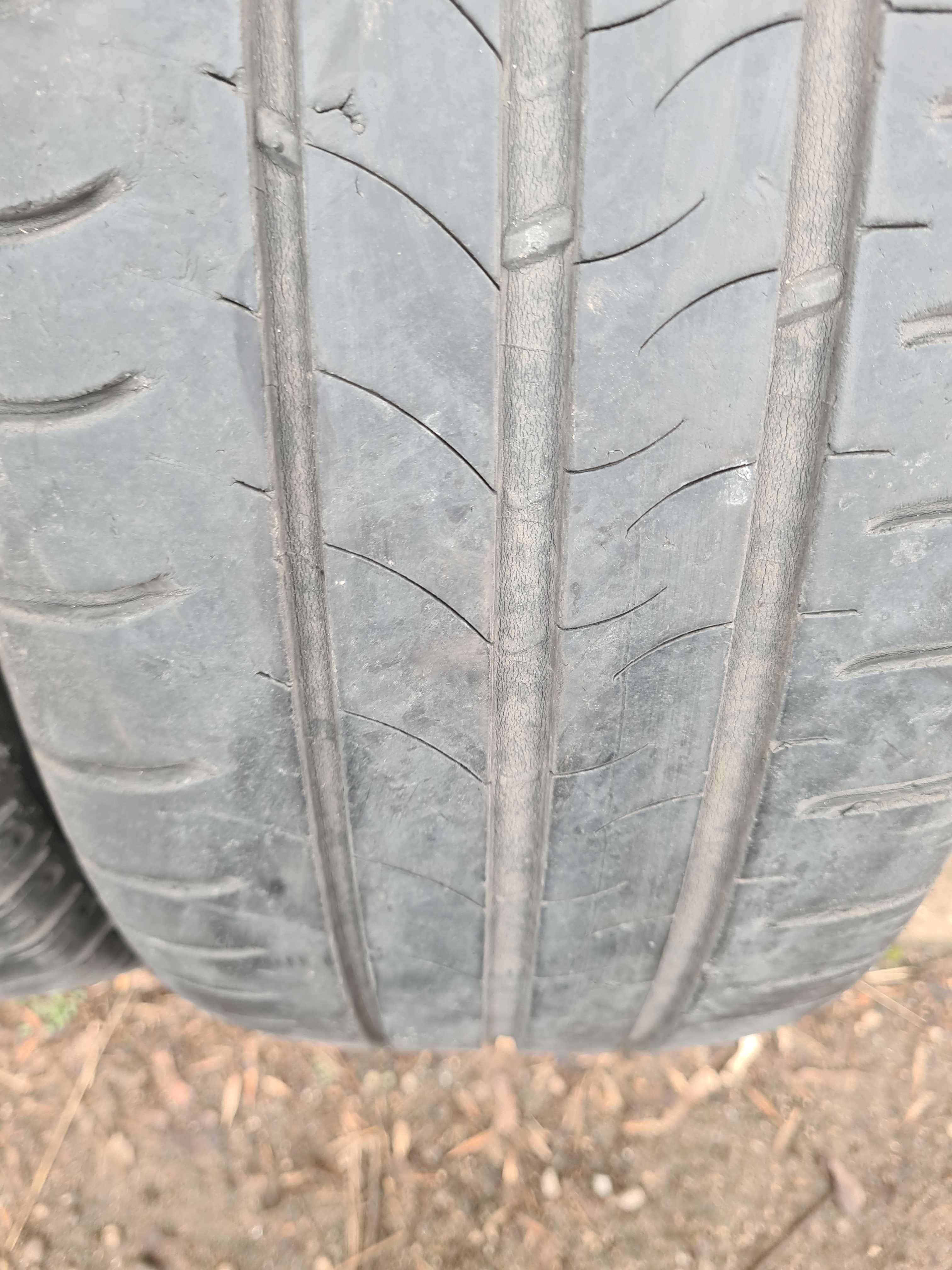 2 бр. летни гуми 215/60/16 Michelin DOT 3715 4,5 mm