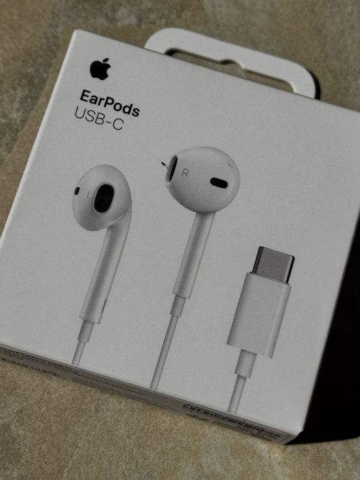 Wireless слушалки и USB-C слушалки