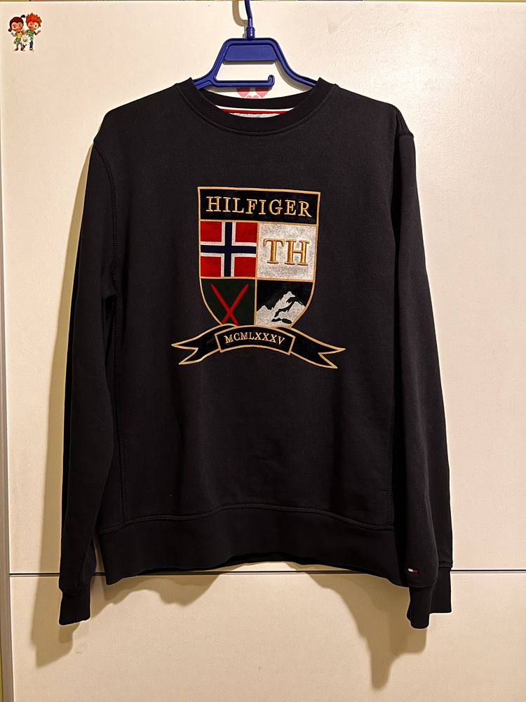 Суичър  Tommy Hilfiger Дънки Levis