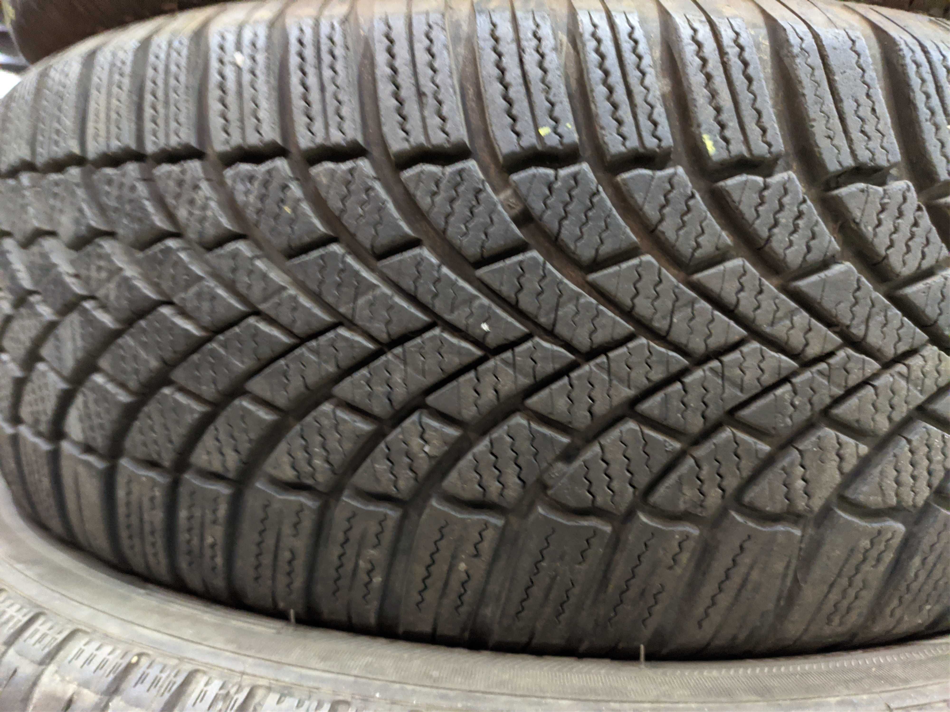 4бр Зимни гуми 205 55 16 - Bridgestone
